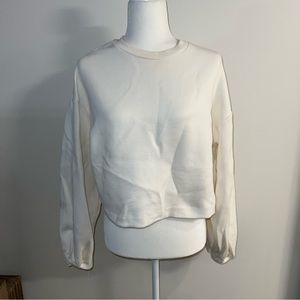Zara NWOT Cropped Sweater Cream